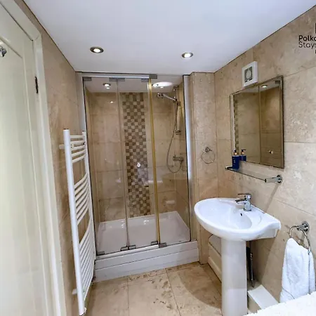 Dom wakacyjny Old Corner Barn District Escape By Polkastays *