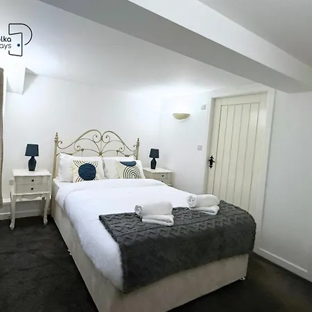 Old Corner Barn District Escape By Polkastays Дом отдыха *